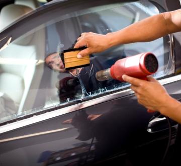 Dán Phim Cách Nhiệt Ô Tô Tại Đồng Nai: Giải Pháp Tối Ưu Cho Xe Của Bạn